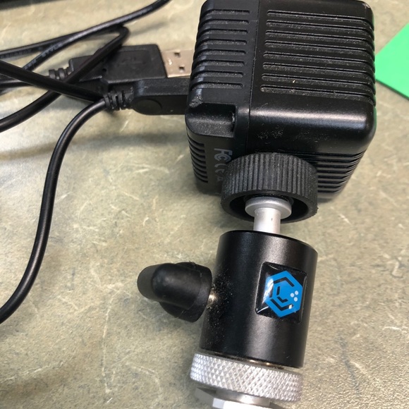 Like cube 2.0 flashlight - Picture 3 of 5